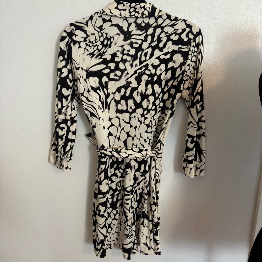 Diane Von Furstenberg Black and Cream Romper - Picture 3 of 10